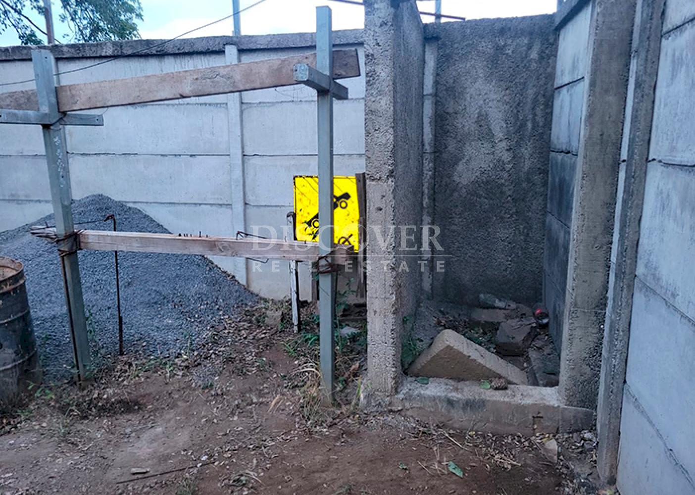  Lot with structural work for sale in Mateare - Ideal for living