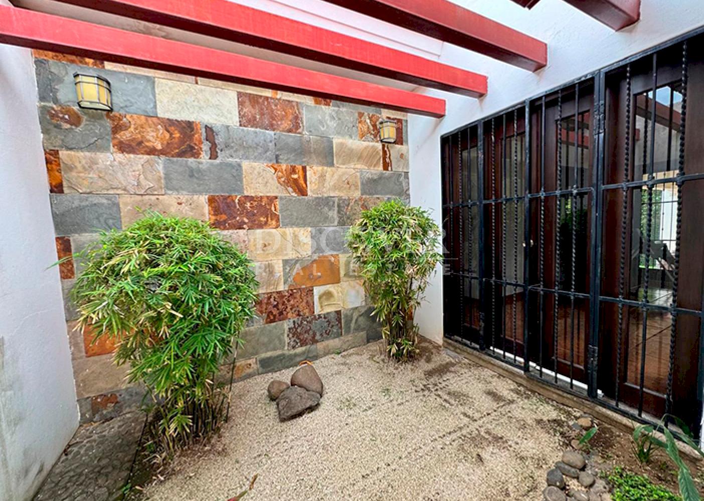  Spacious house with pool for rent in Santo Domingo