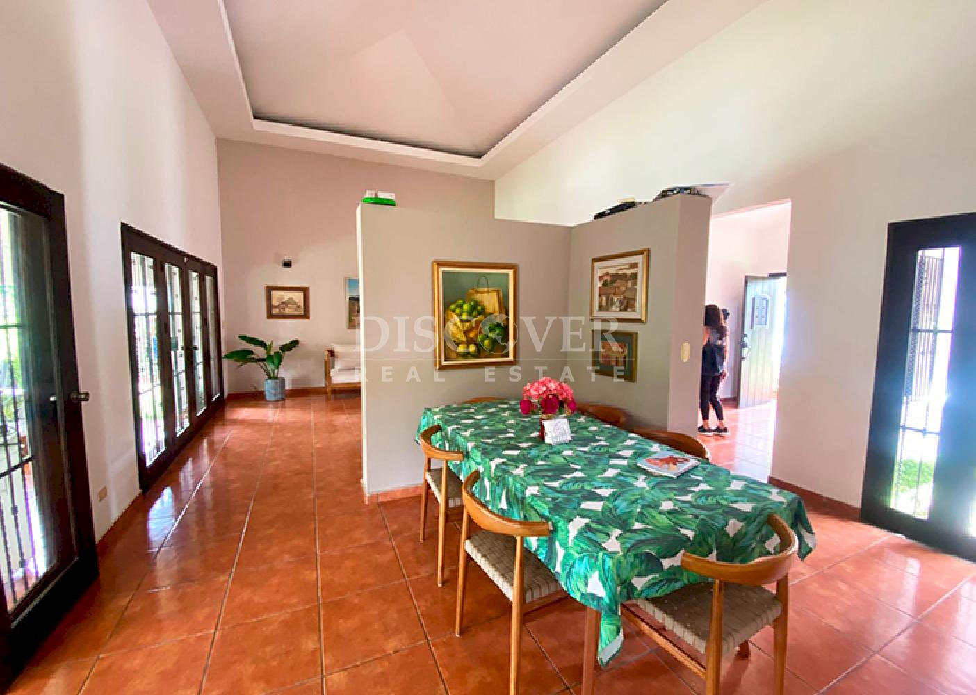  Spacious house with pool for rent in Santo Domingo