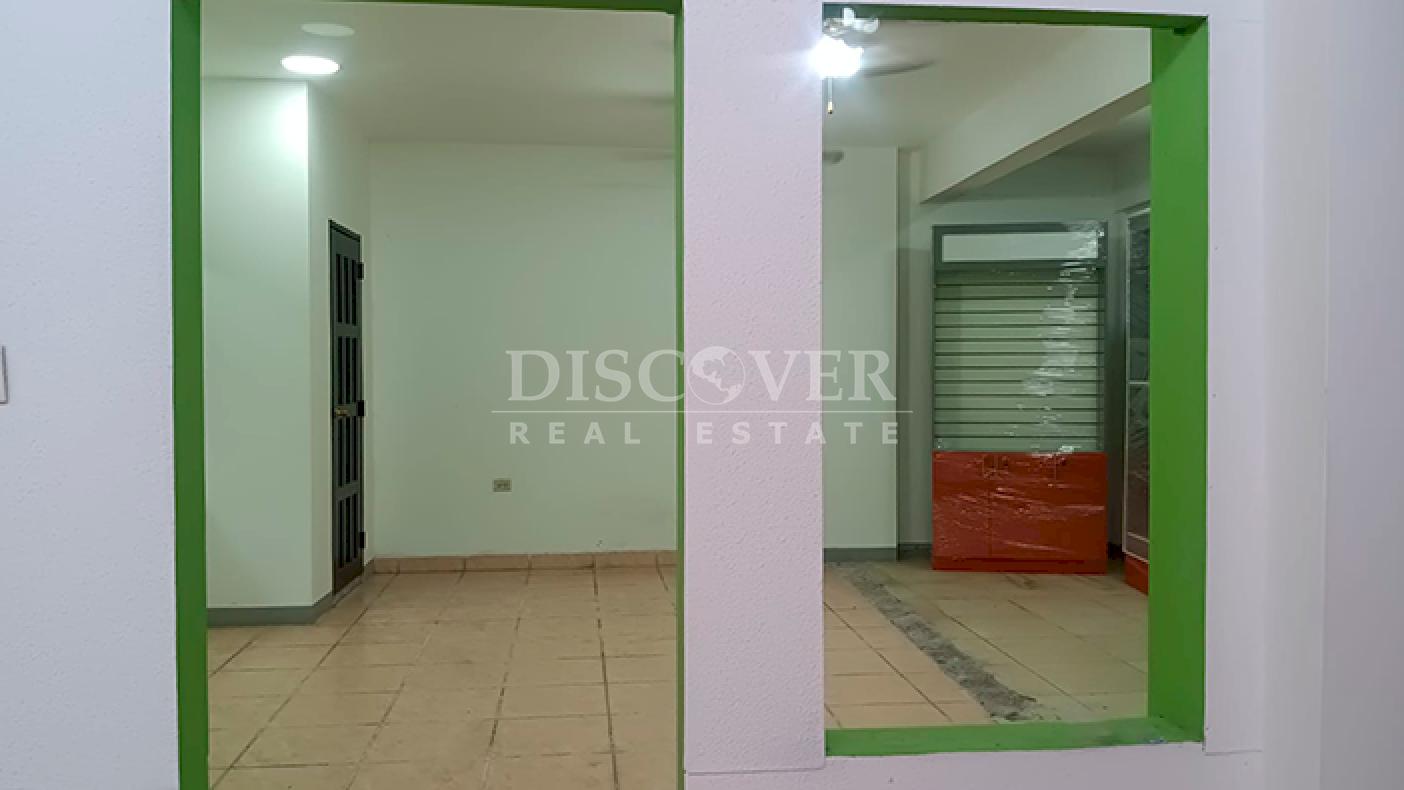 Three-story house for sale in Bolonia - Ideal for commercial business