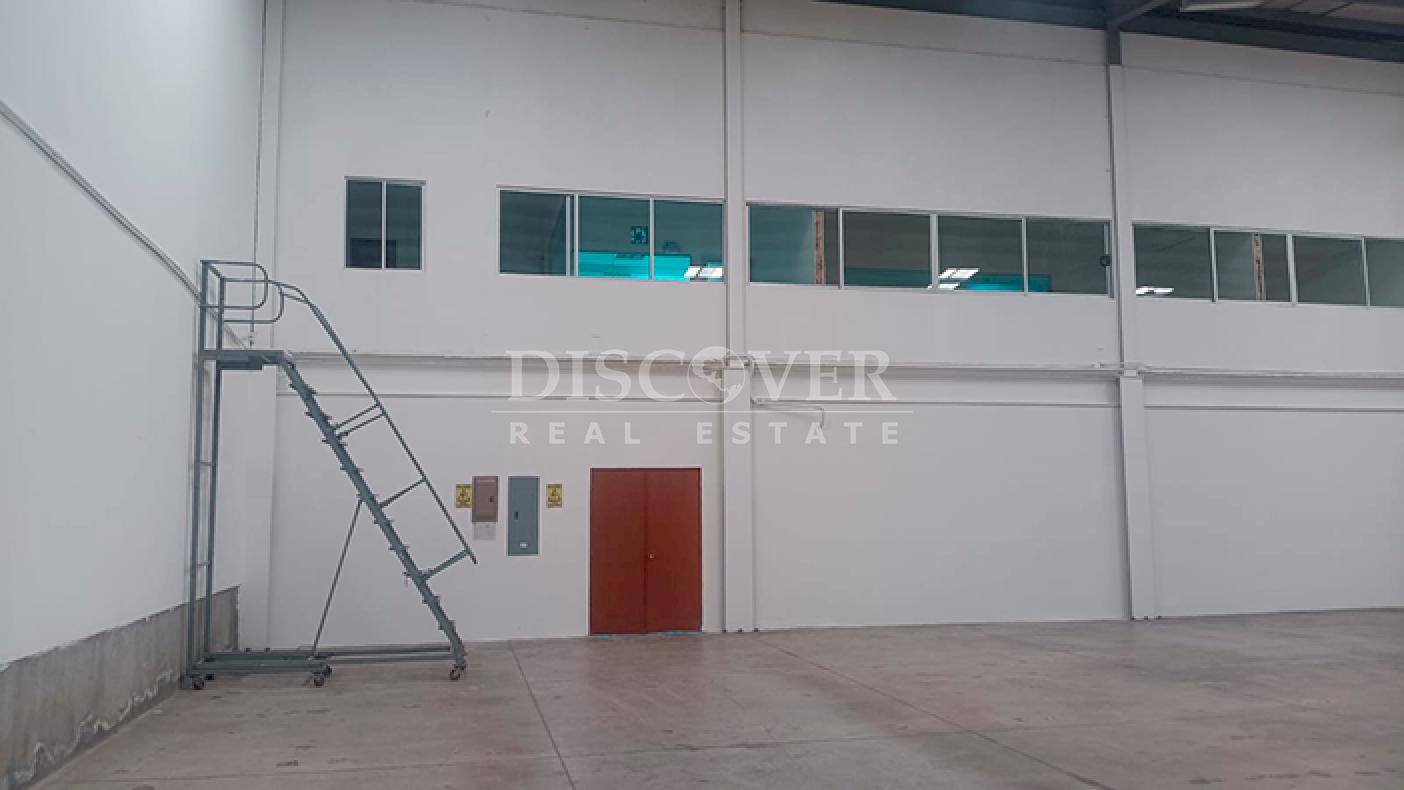 Three-story house for sale in Bolonia - Ideal for commercial business