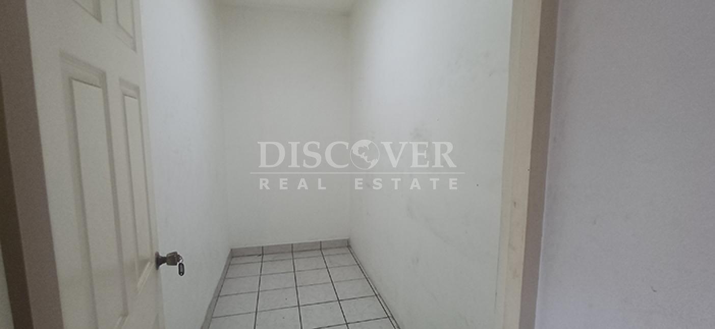  Office building rental in Las Brisas