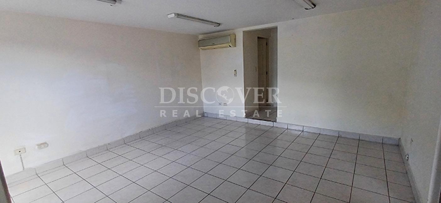  Office building rental in Las Brisas