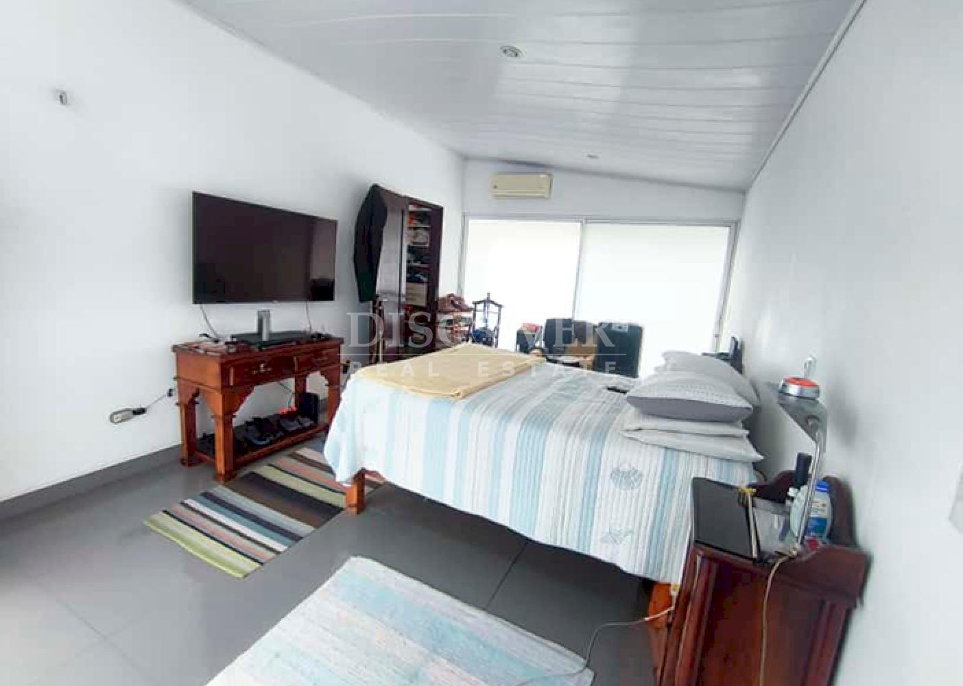 House with panoramic views for sale on Carretera Sur