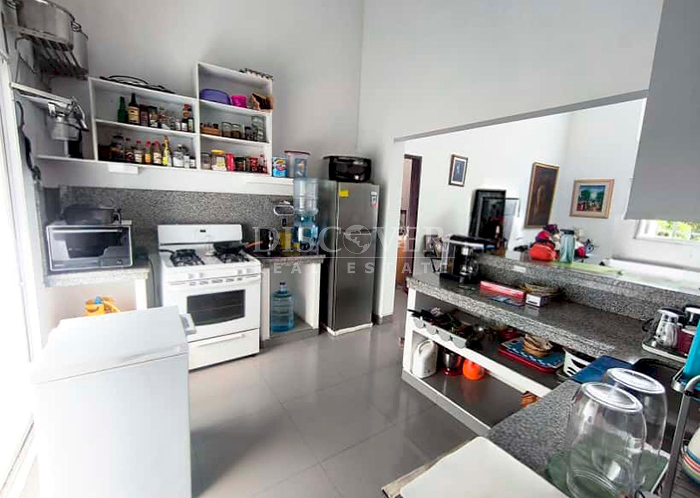 House with panoramic views for sale on Carretera Sur