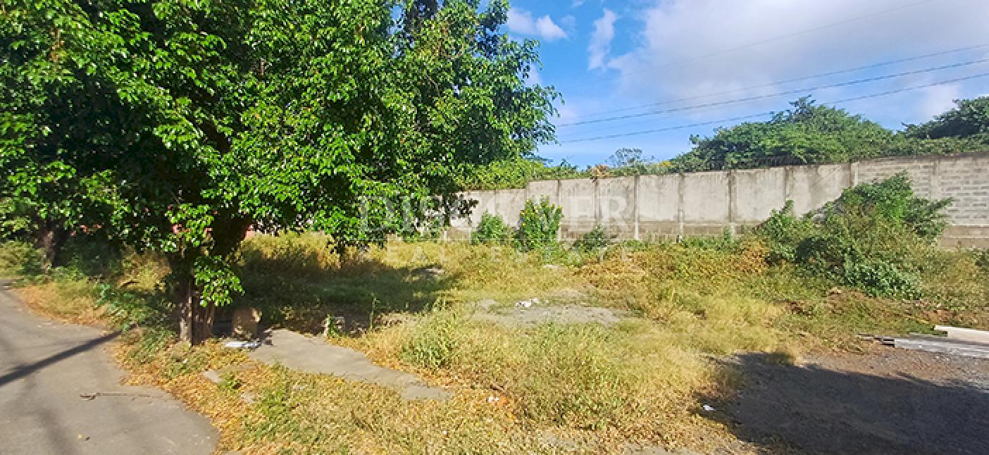  Lots for sale in residential area on Carretera Nueva to León 