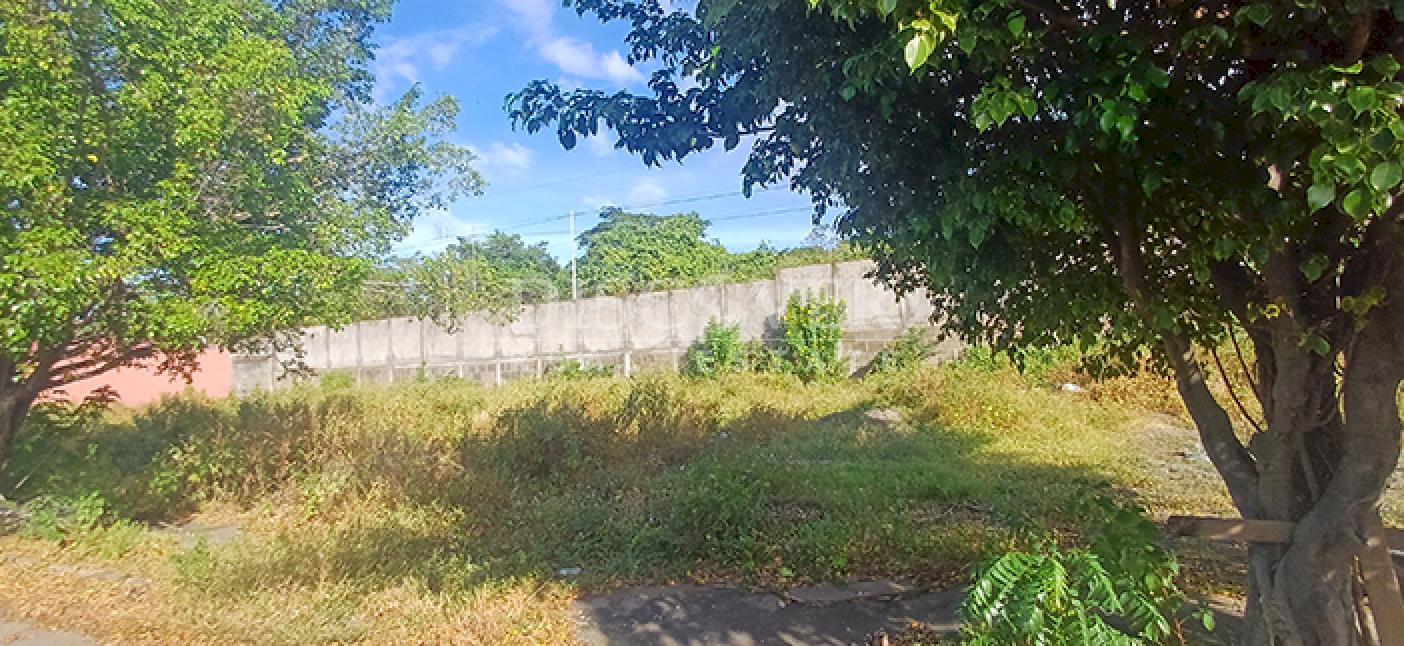  Lots for sale in residential area on Carretera Nueva to León 