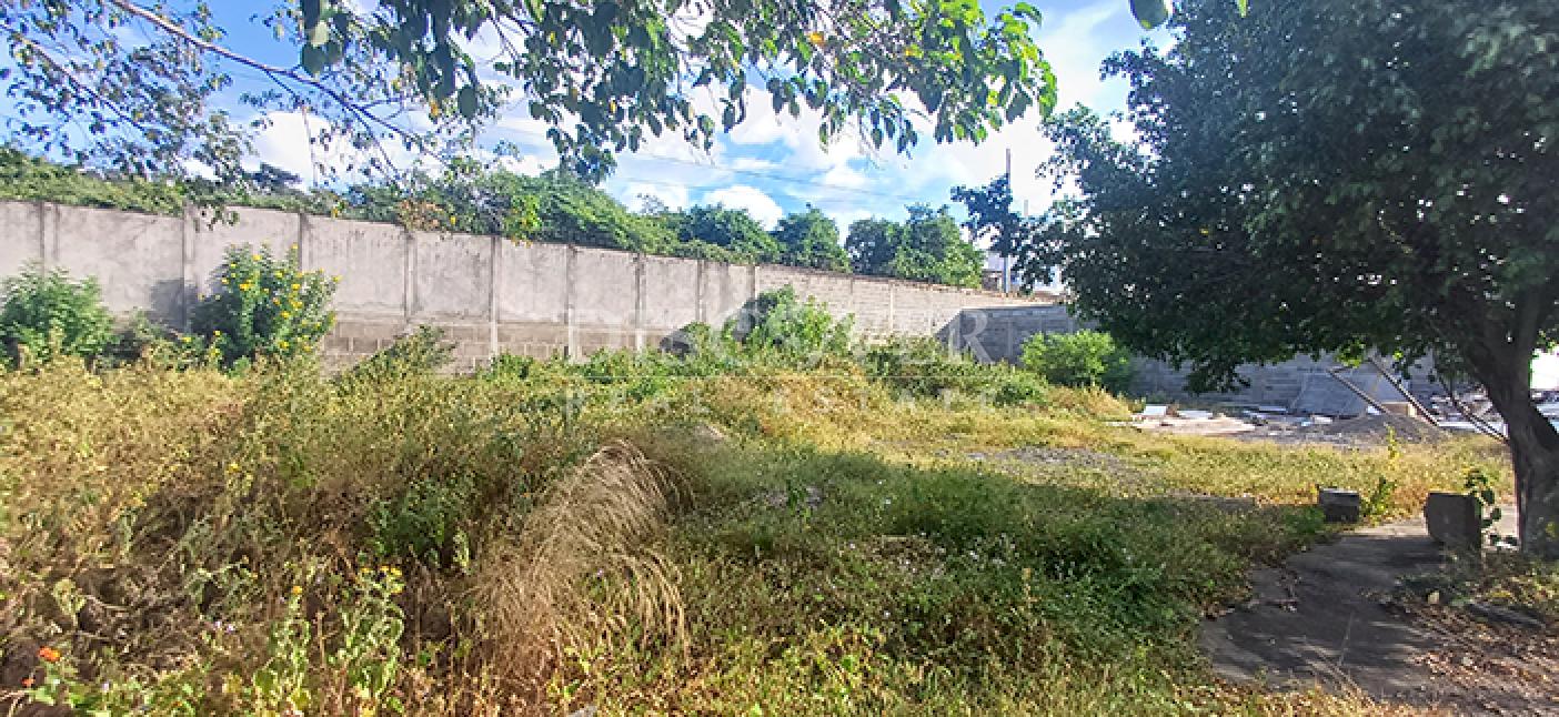  Lots for sale in residential area on Carretera Nueva to León 
