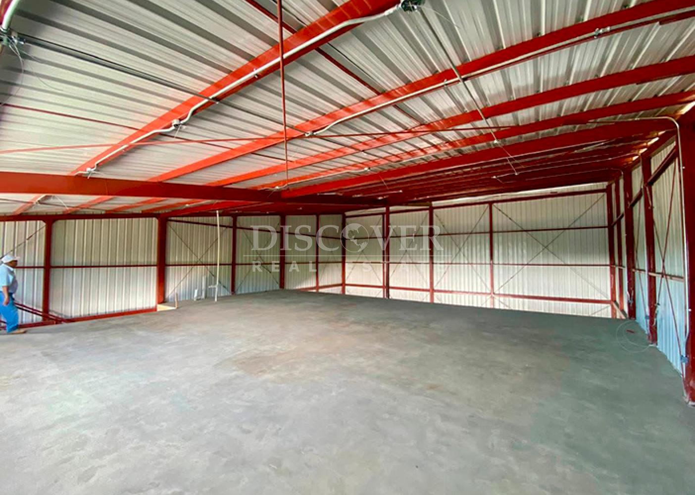  Office-warehouse for rent on the road to Masaya