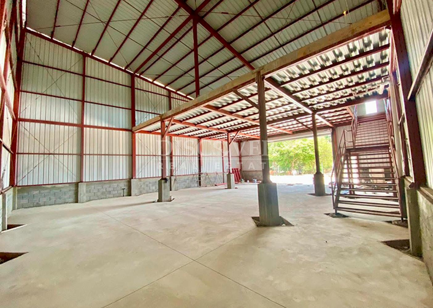  Office-warehouse for rent on the road to Masaya