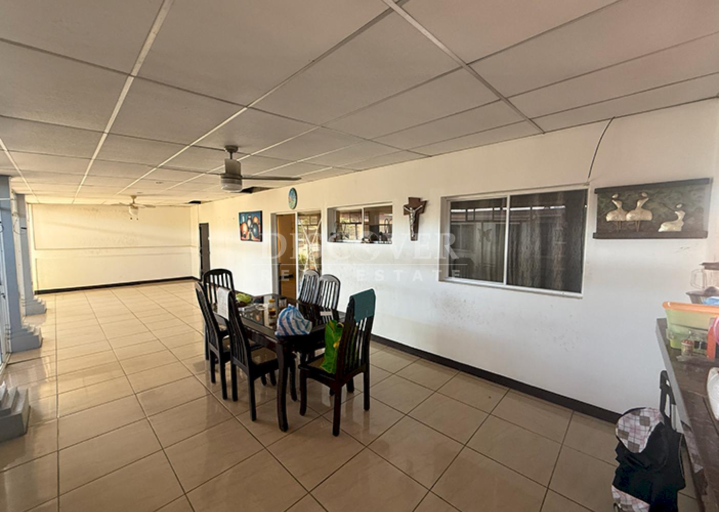  Furnished house for sale in residential area – Carretera Nueva a León 