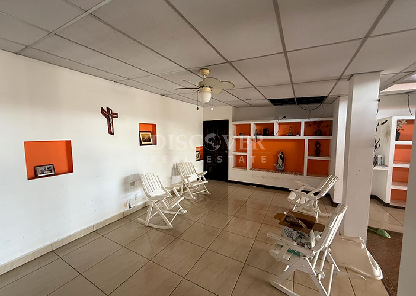  Furnished house for sale in residential area – Carretera Nueva a León 