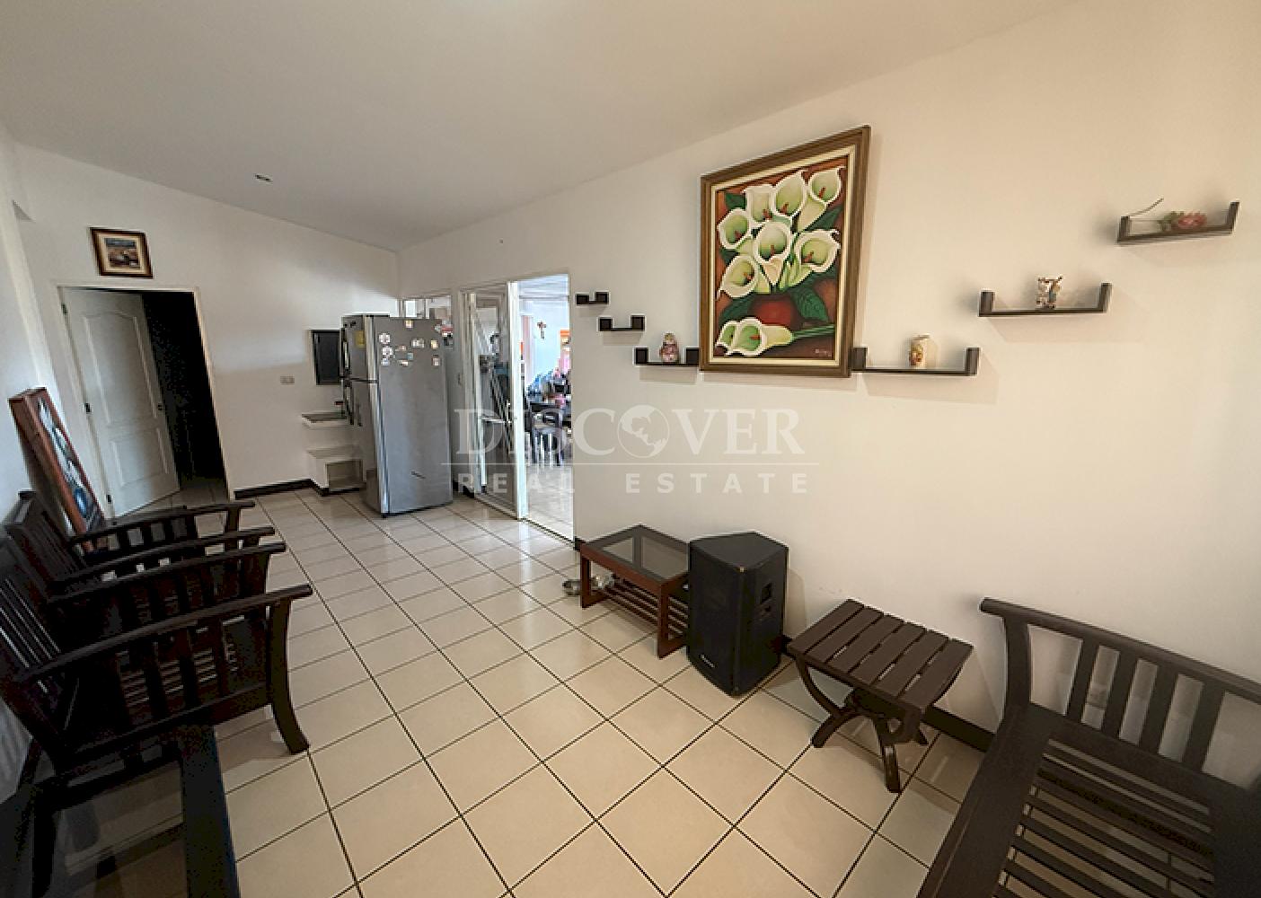  Furnished house for sale in residential area – Carretera Nueva a León 