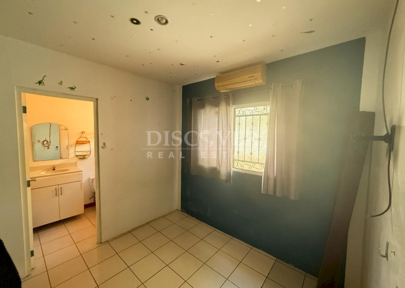  Furnished house for sale in residential area – Carretera Nueva a León 