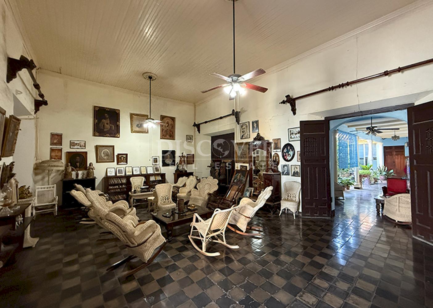 Spacious houses for sale in the city of Grana