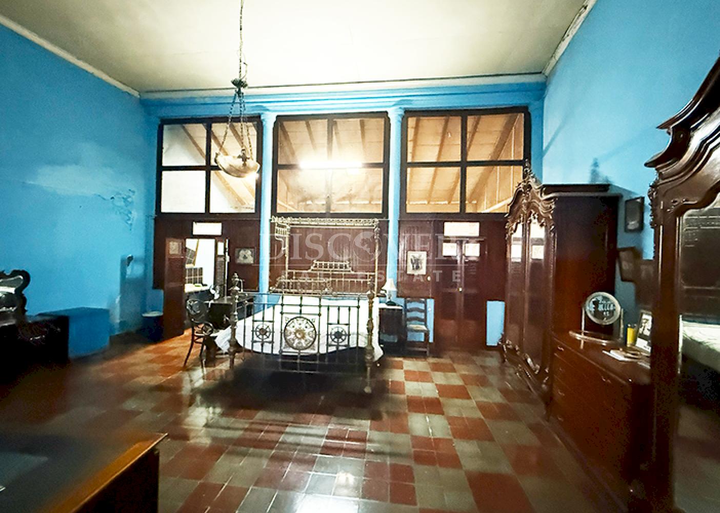 Spacious houses for sale in the city of Grana