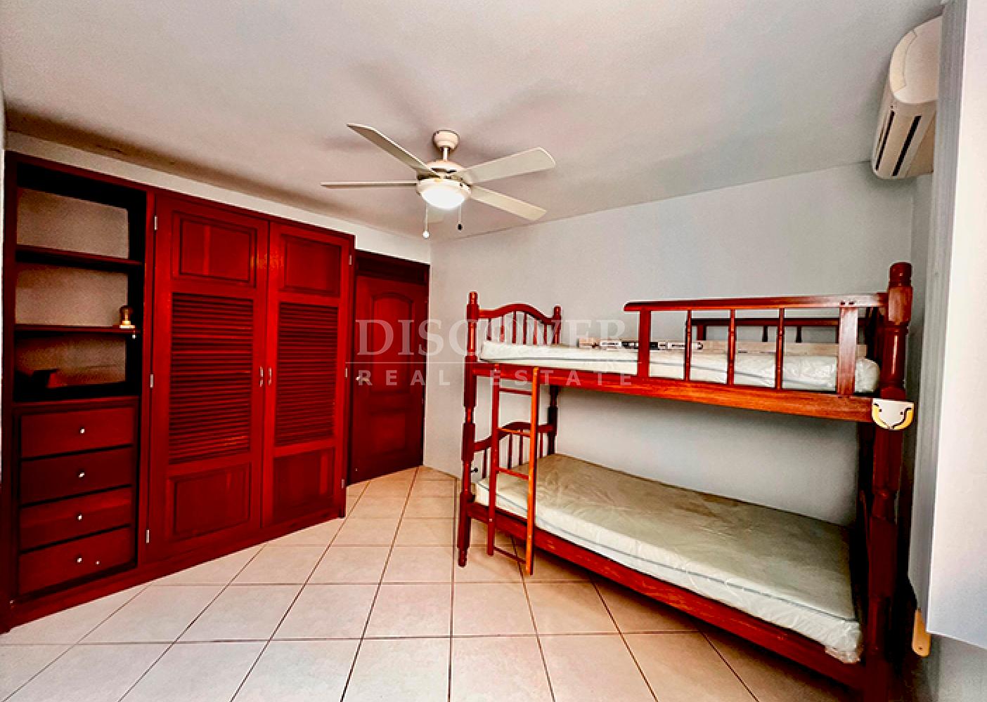 House for sale in residential area on the road to Masaya