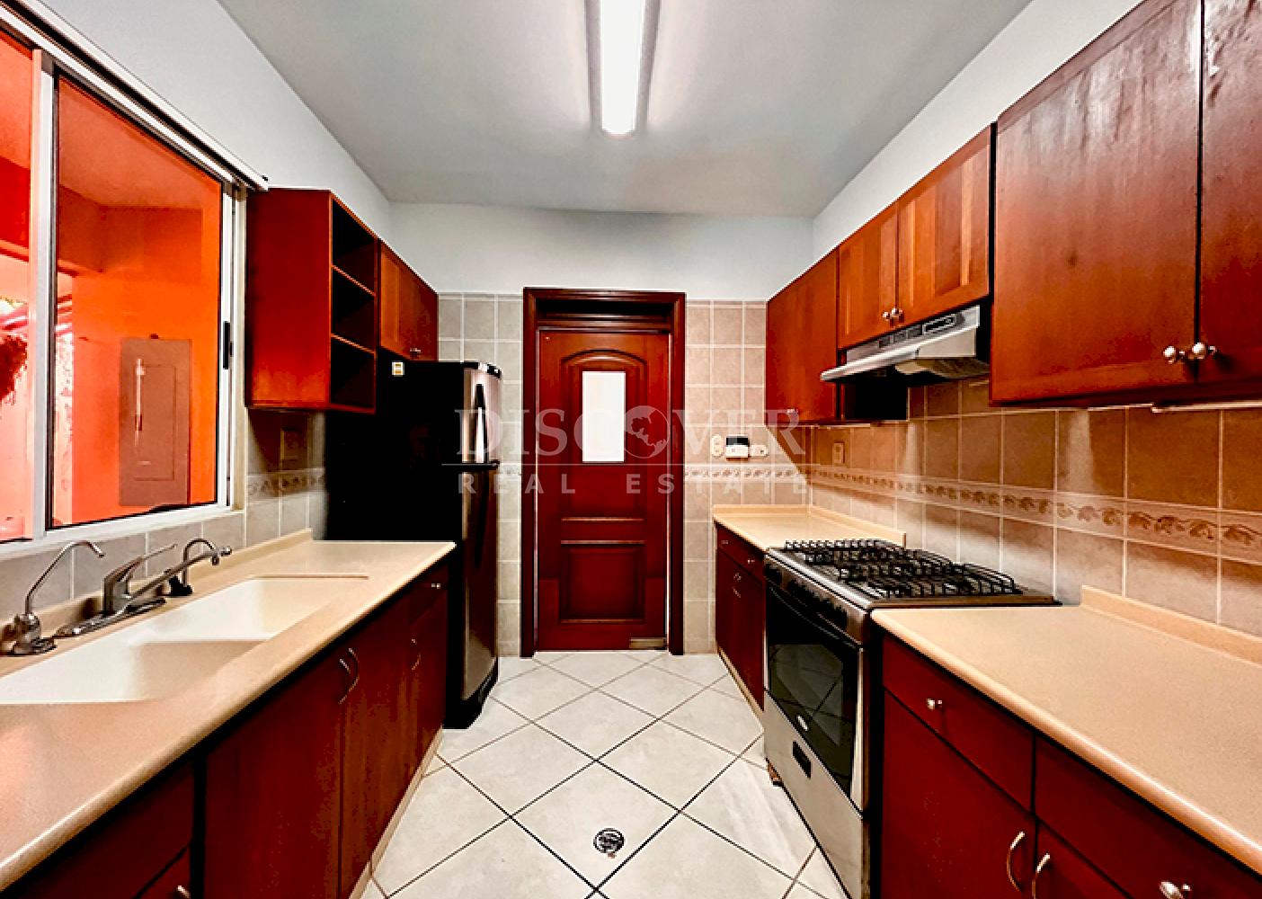 House for sale in residential area on the road to Masaya