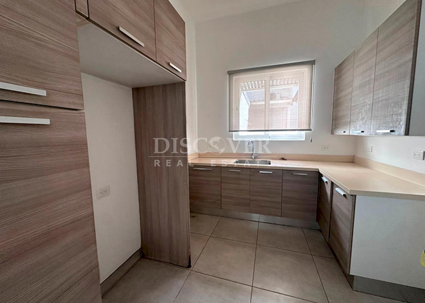  House for rent located in a condominium area on Carretera Sur