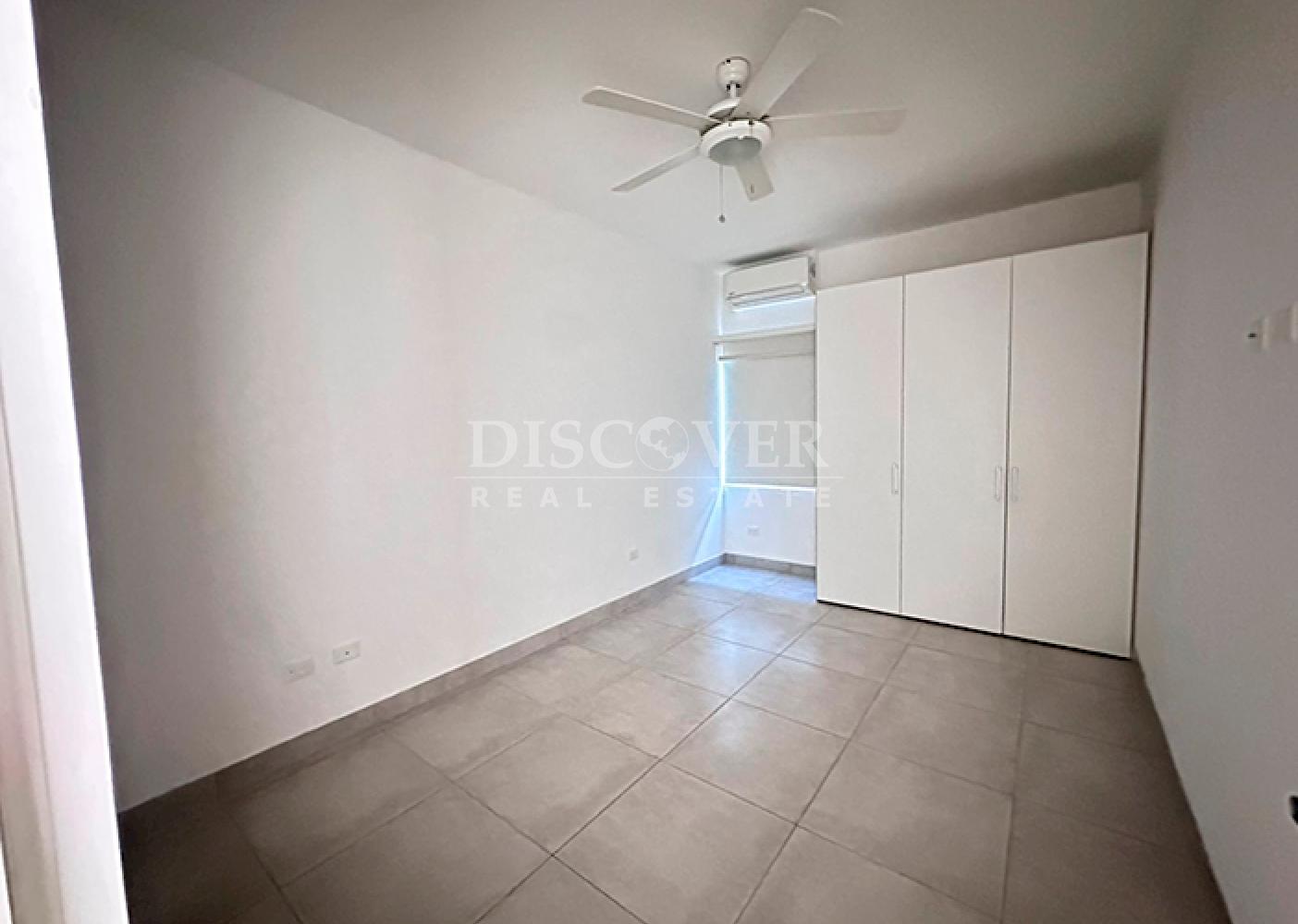  House for rent located in a condominium area on Carretera Sur