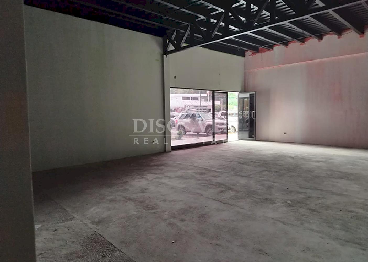 Commercial unit for sale/rent on the Masaya Highway 