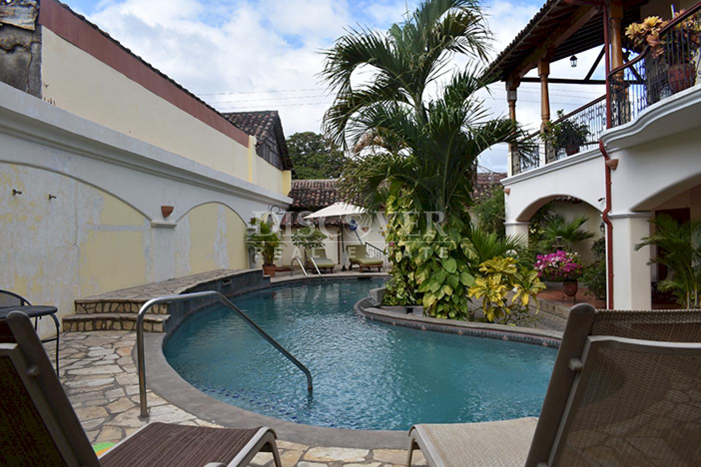 Apartment for sale in a condominium in Granada