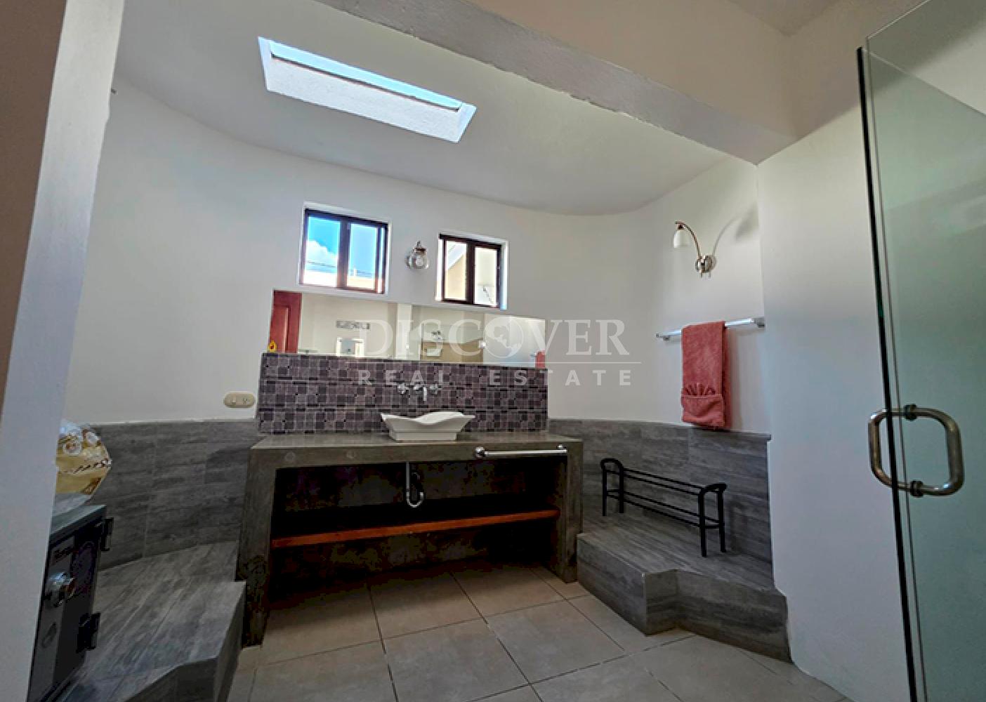  Furnished house with pool for rent on Carretera Sur 