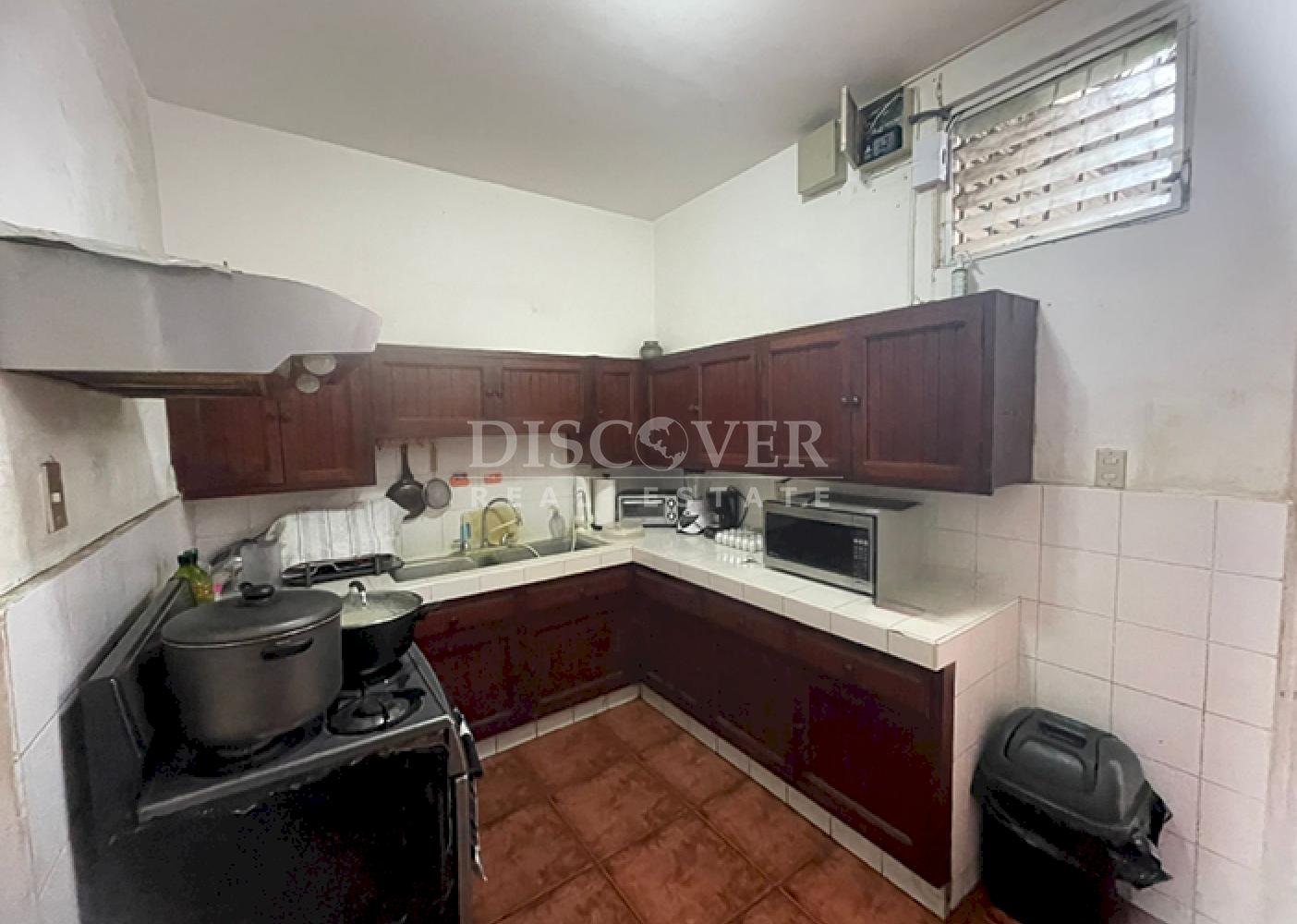 Spacious house for sale in Bolonia