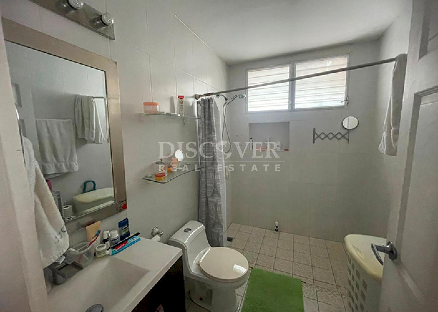 Spacious house for sale in Bolonia