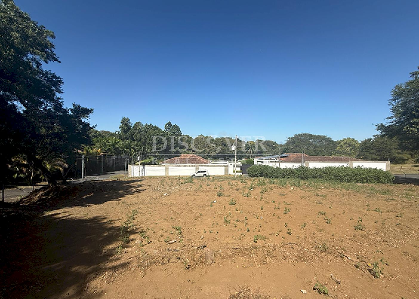 Land with city views for sale in Santo Domingo