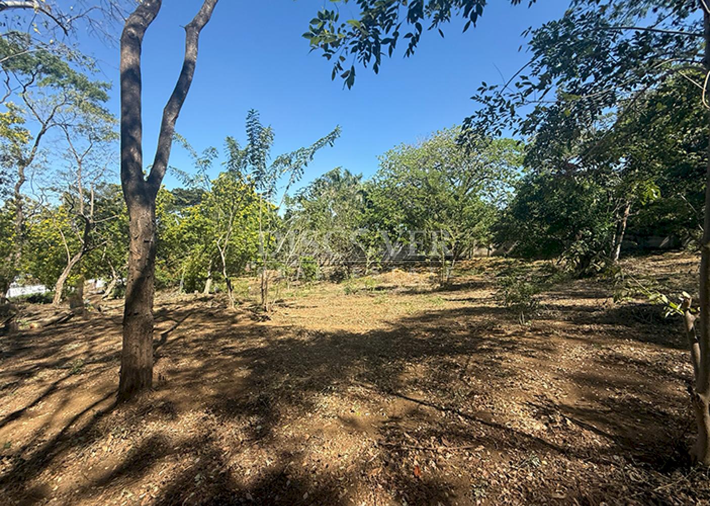 Land with city views for sale in Santo Domingo
