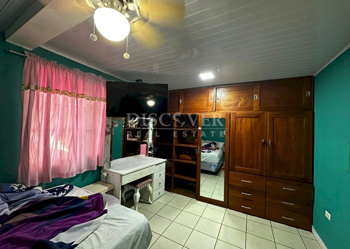  Cozy house for sale on Carretera Vieja a León 