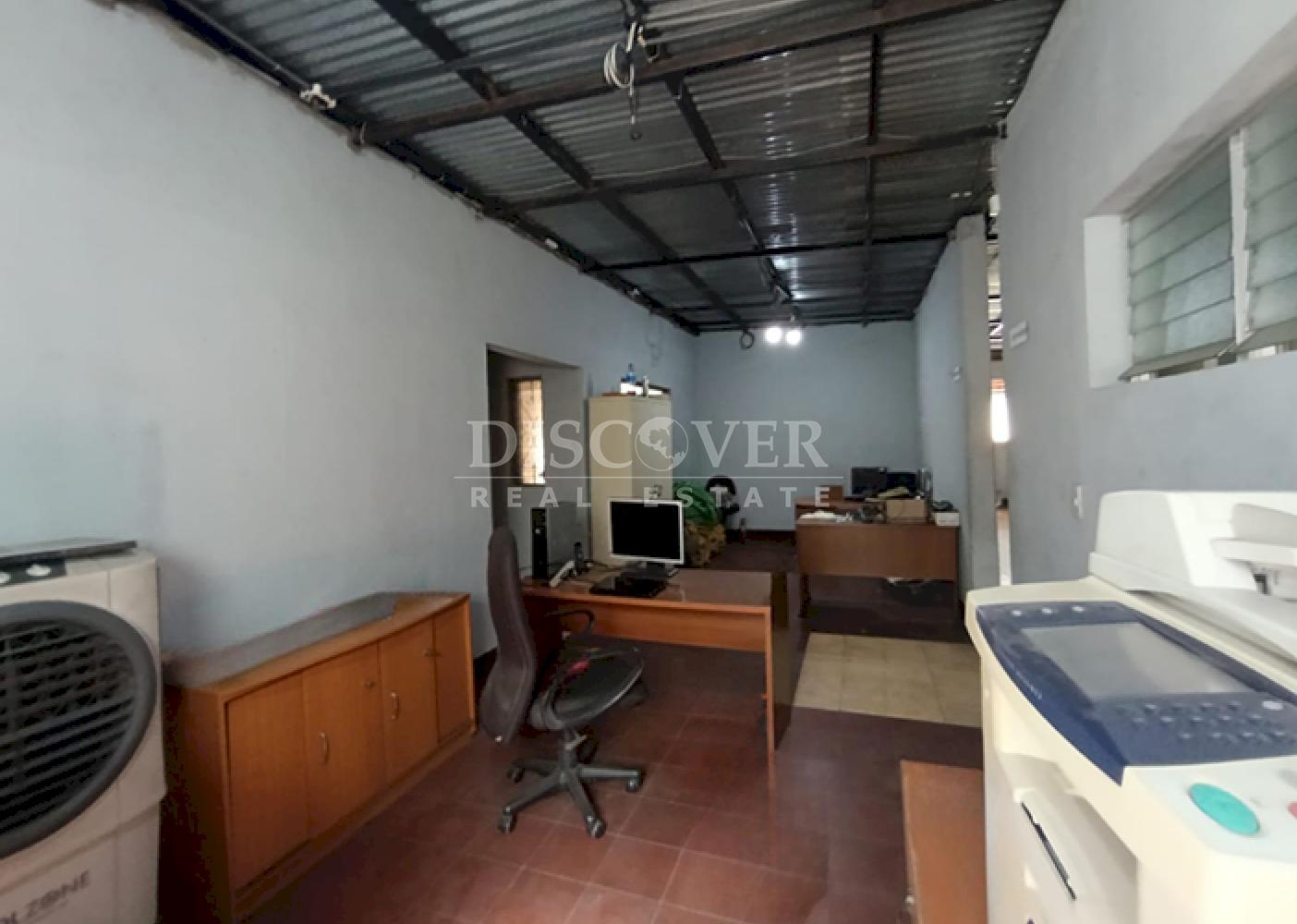 House with versatile spaces for sale/rent in Las Brisas