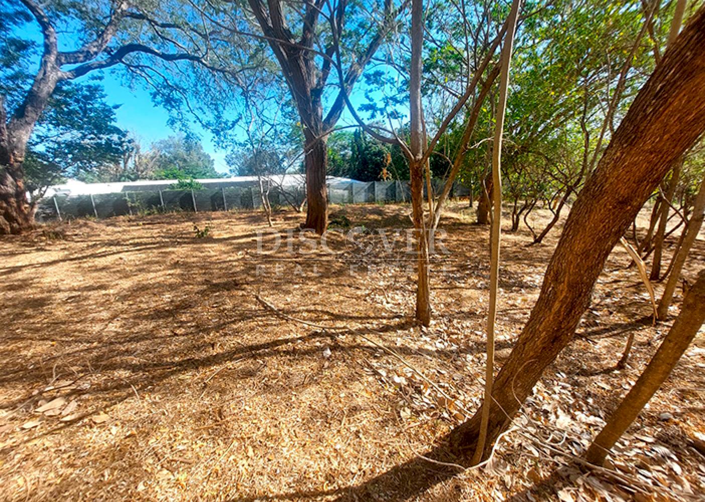 Land for sale in a condominium in Santo Domingo 