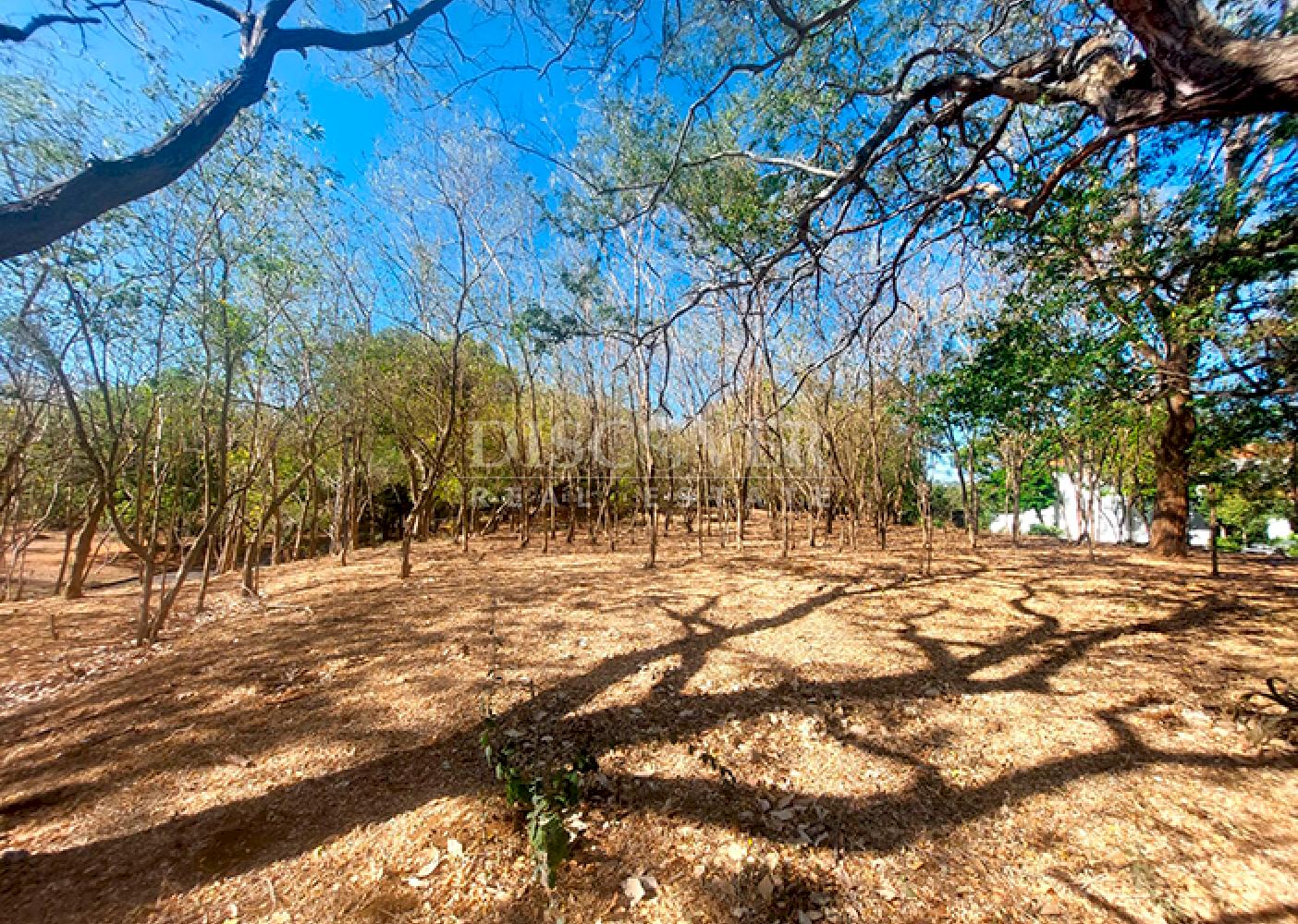 Land for sale in a condominium in Santo Domingo 
