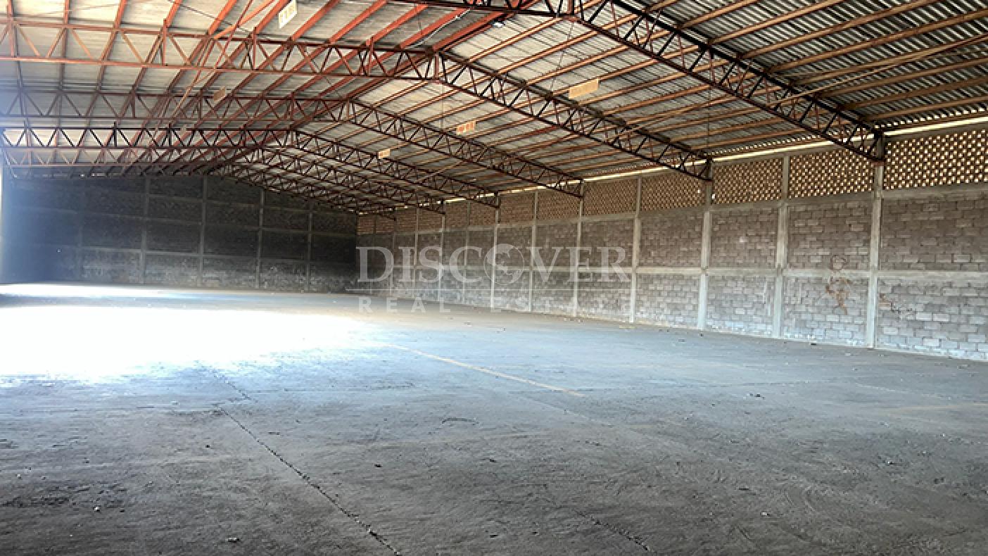 Warehouse for rent on Carretera Norte