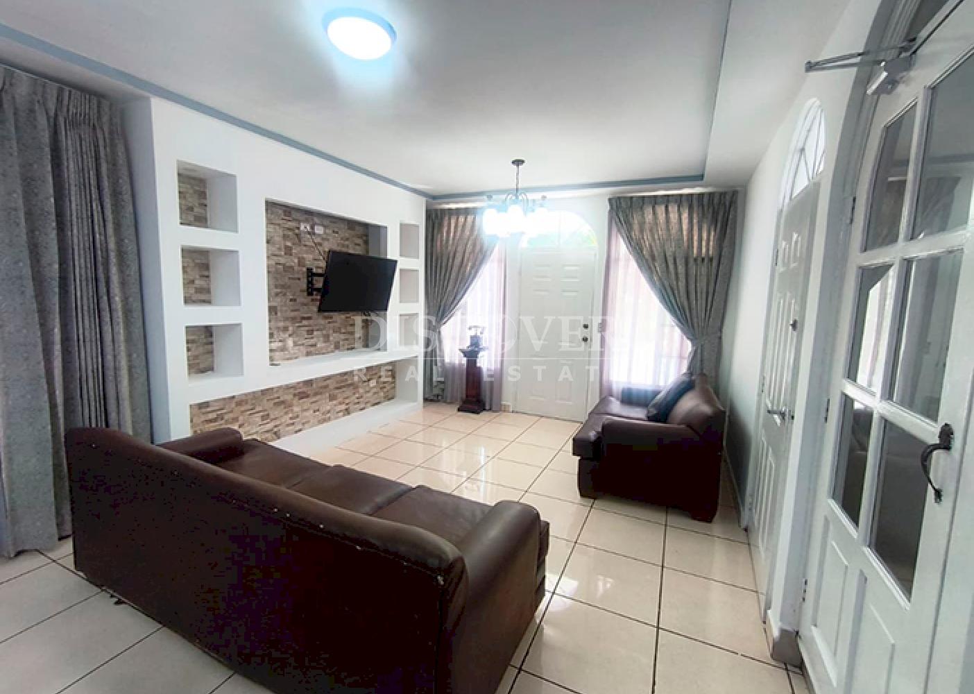  Townhouses for rent in Altamira - Private complex