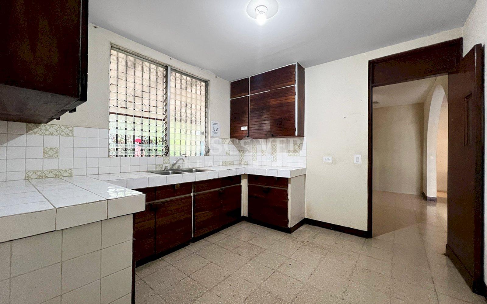  House for rent in Villa Fontana.