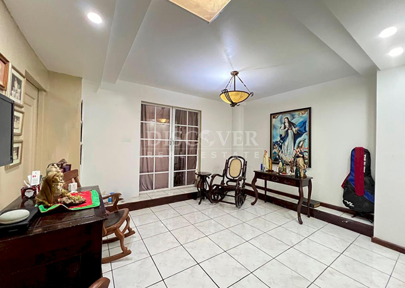  House for Sale in the Robles Residential ID 8036