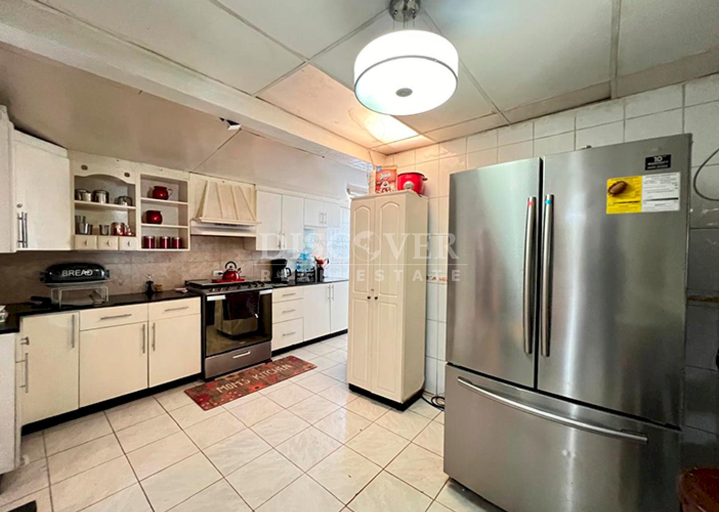  House for Sale in the Robles Residential ID 8036