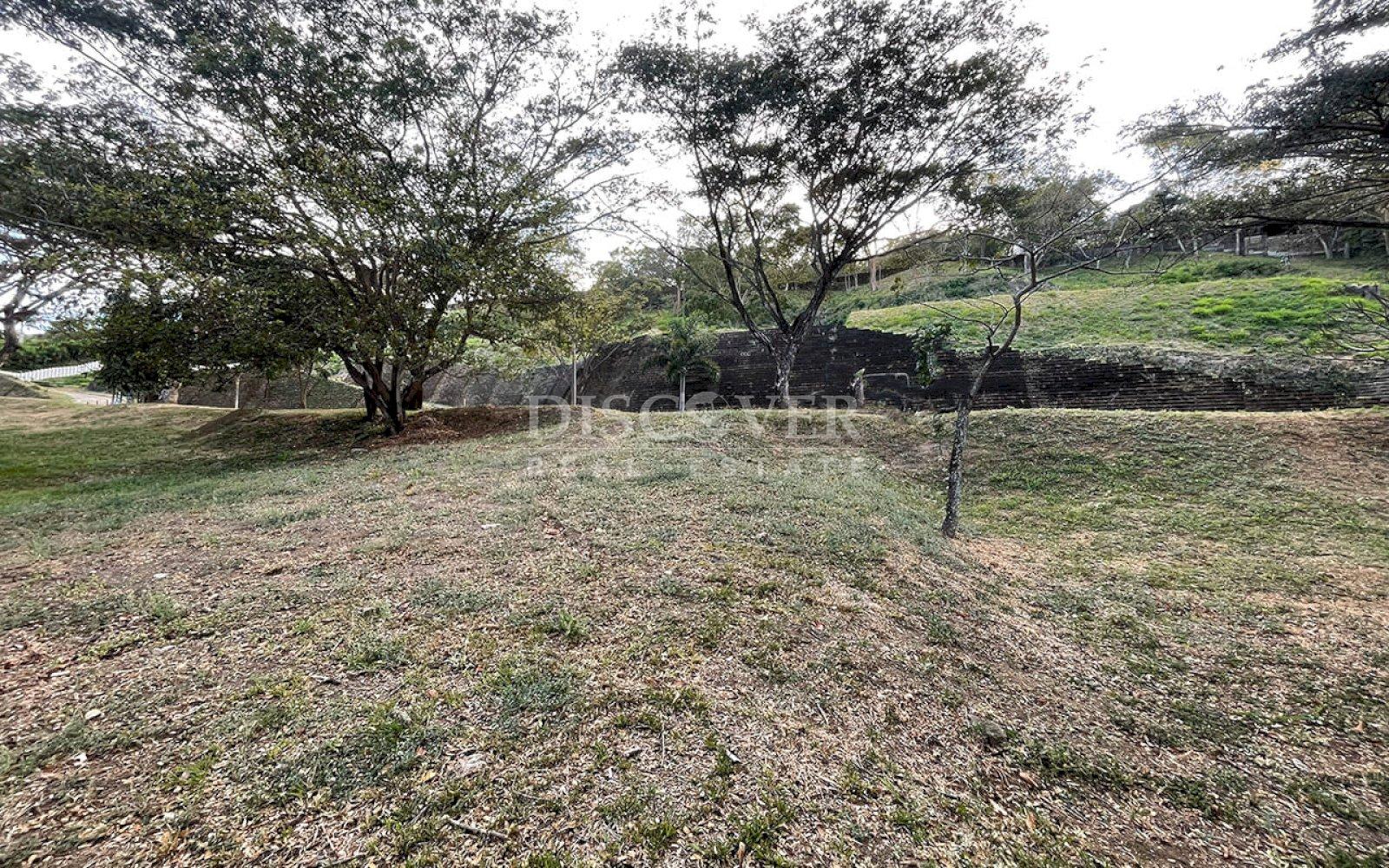 Land for sale located in Villa Fontana - Exclusive Zone 