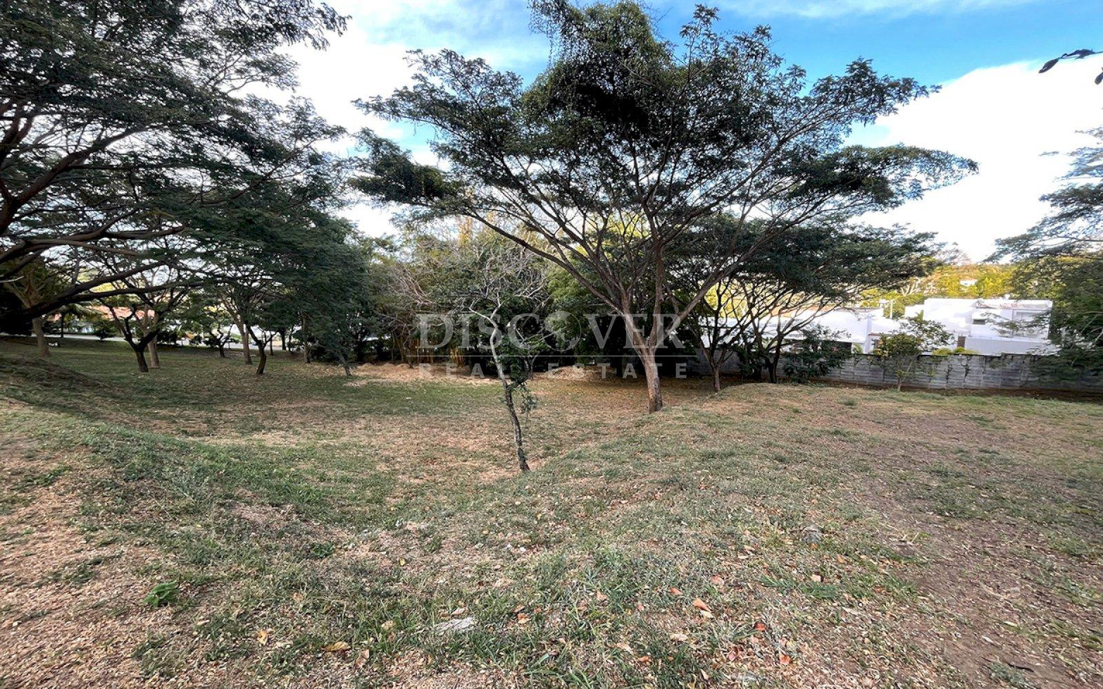  Land for sale located in Villa Fontana - Exclusive Zone 