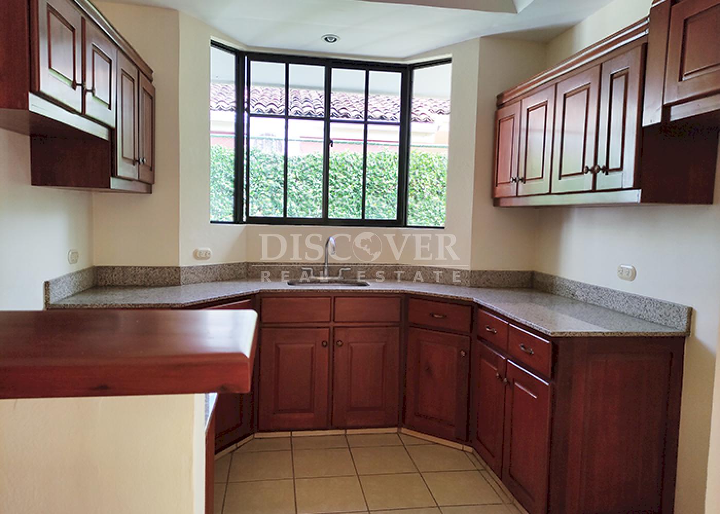  House for sale in condominium area - Carretera a Masaya