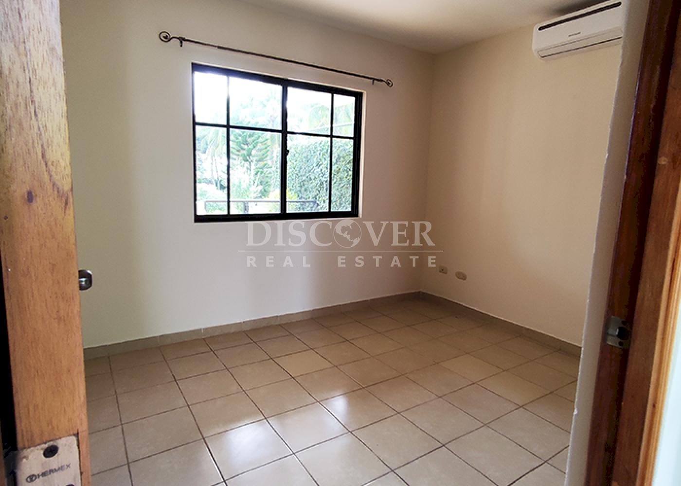  House for sale in condominium area - Carretera a Masaya