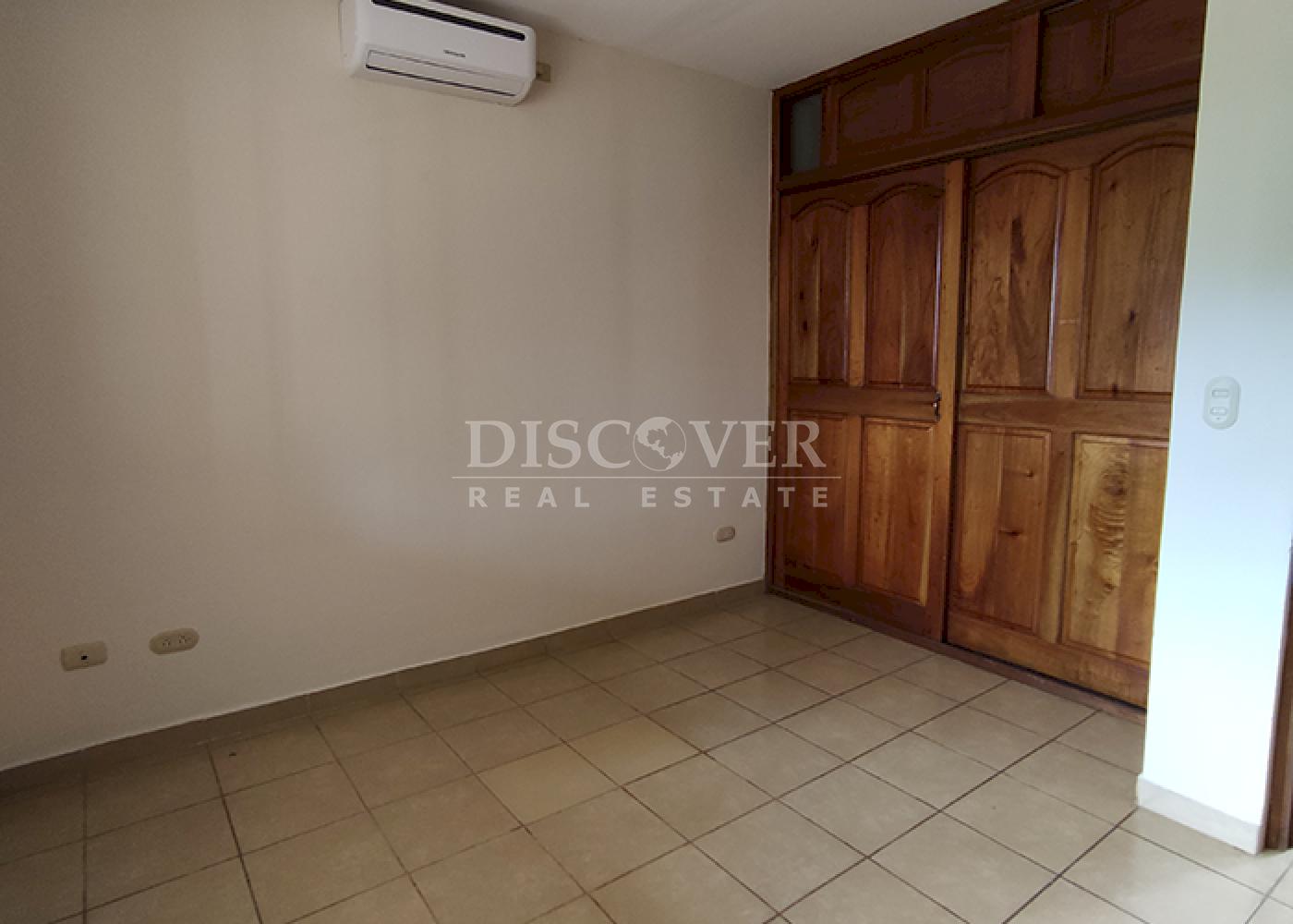  House for sale in condominium area - Carretera a Masaya