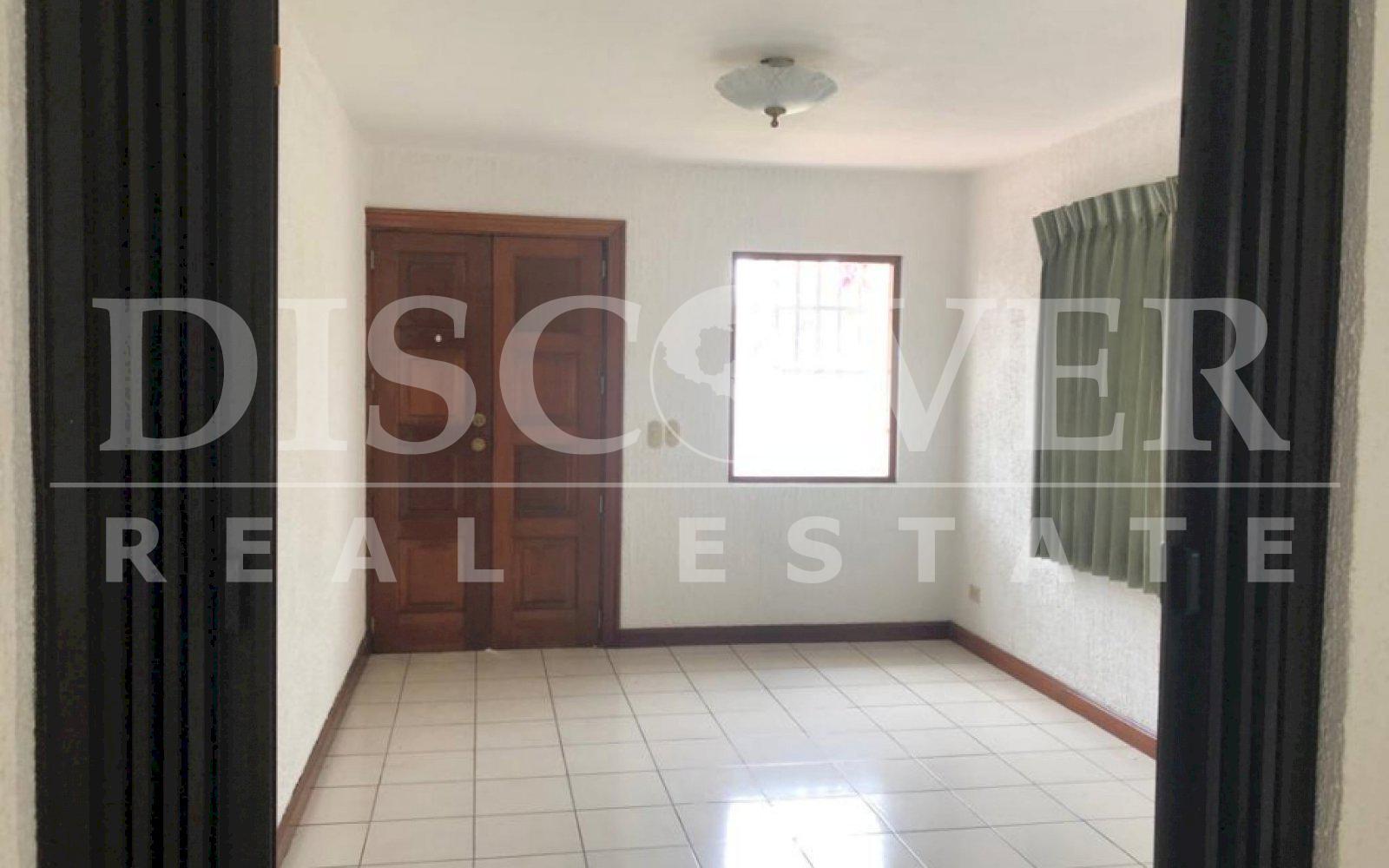  Large and comfortable house for rent in Las Sierritas de Santo Domingo