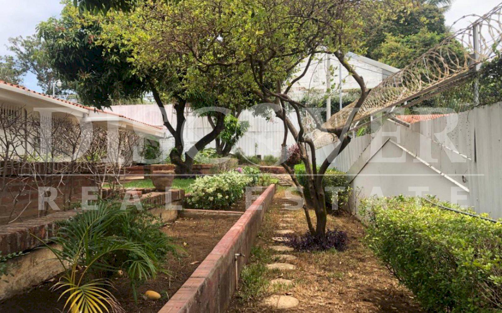  Large and comfortable house for rent in Las Sierritas de Santo Domingo