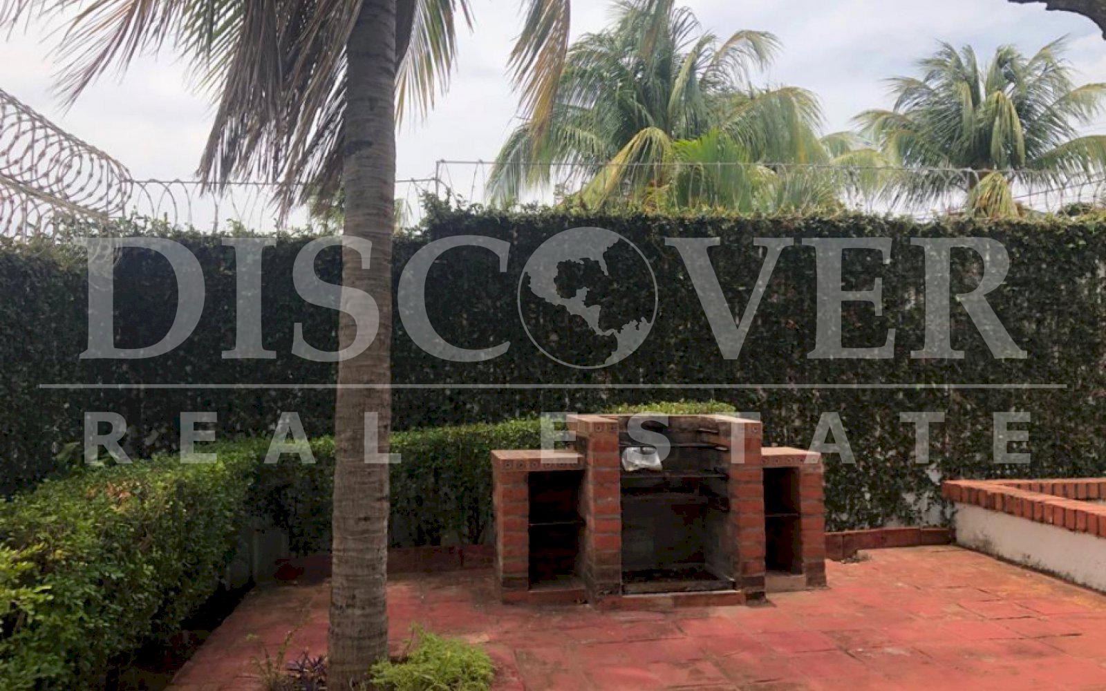  Large and comfortable house for rent in Las Sierritas de Santo Domingo