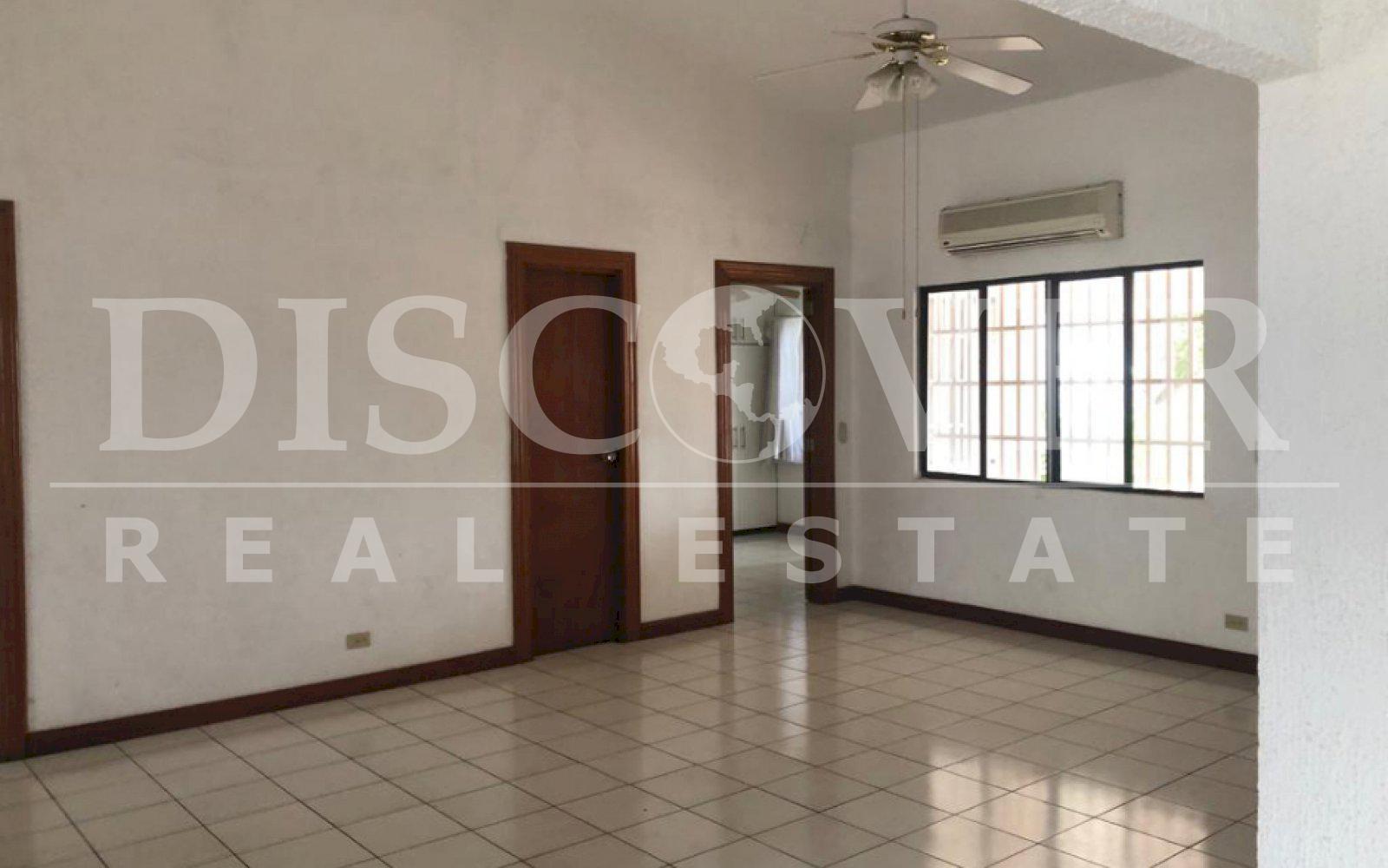  Large and comfortable house for rent in Las Sierritas de Santo Domingo