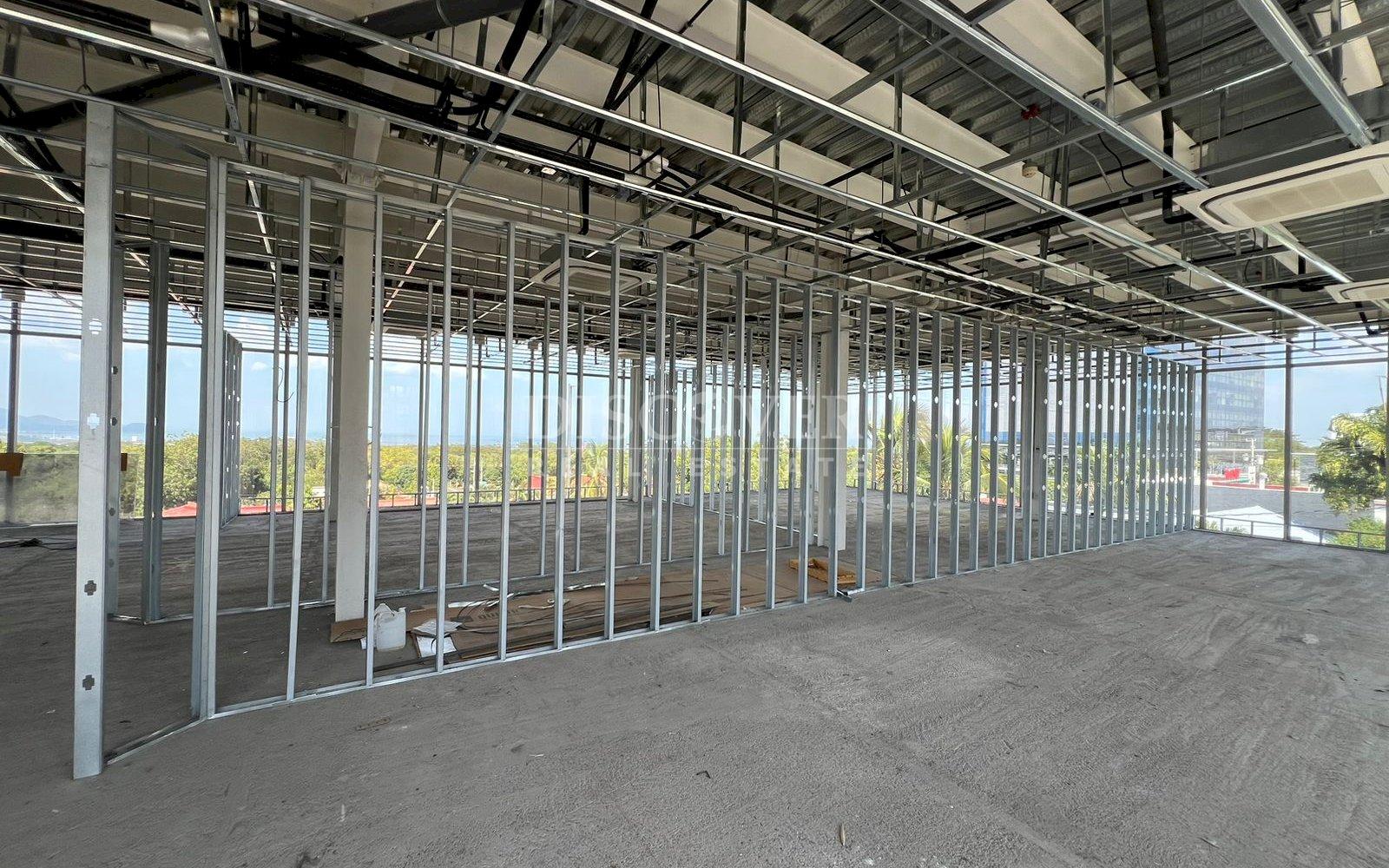  Office Modules for Rent on the Jean Paul Genie Runway ID 12574